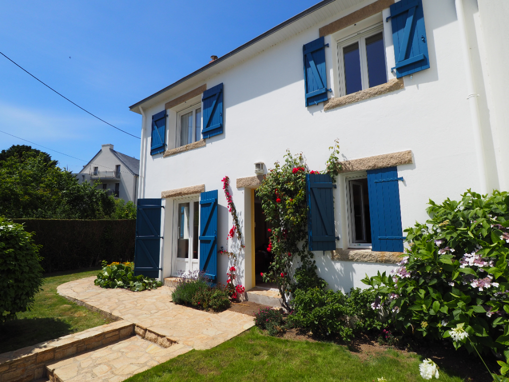 Quartier arri�re corniche de Concarneau � vendre maison de charme 6 pi�ces de 142.75 m�
