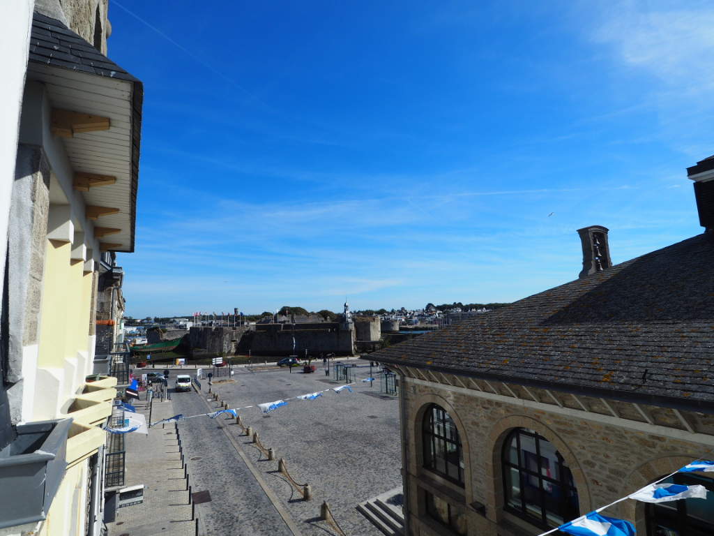 Concarneau - A vendre appartement T2 de 35 m�  hyper centre avec balcon et vue sur la ville close.