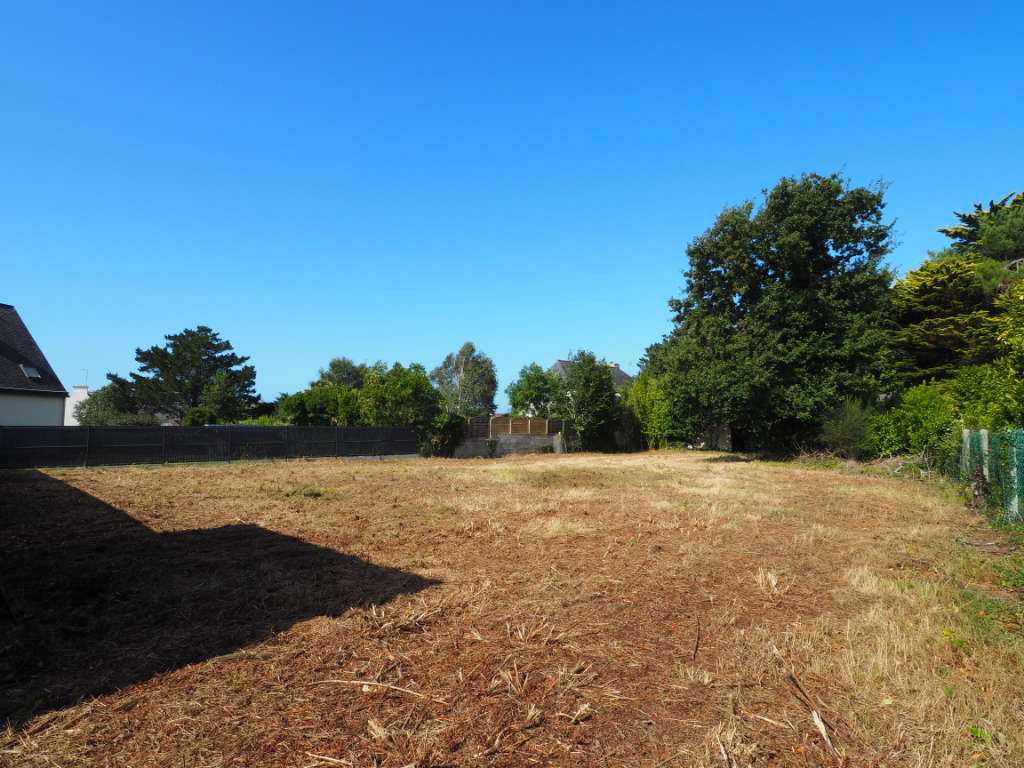 A VENDRE TERRAIN � BATIR DE 1427m� LIBRE DE CONSTRUCTEUR AU CABELLOU