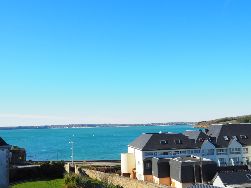 EXCLUSIVIT� AGENCE -  � VENDRE CONCARNEAU APPARTEMENT T3 VUE MER 78m� CAVE ET PLACE DE STATIONNEMENT
