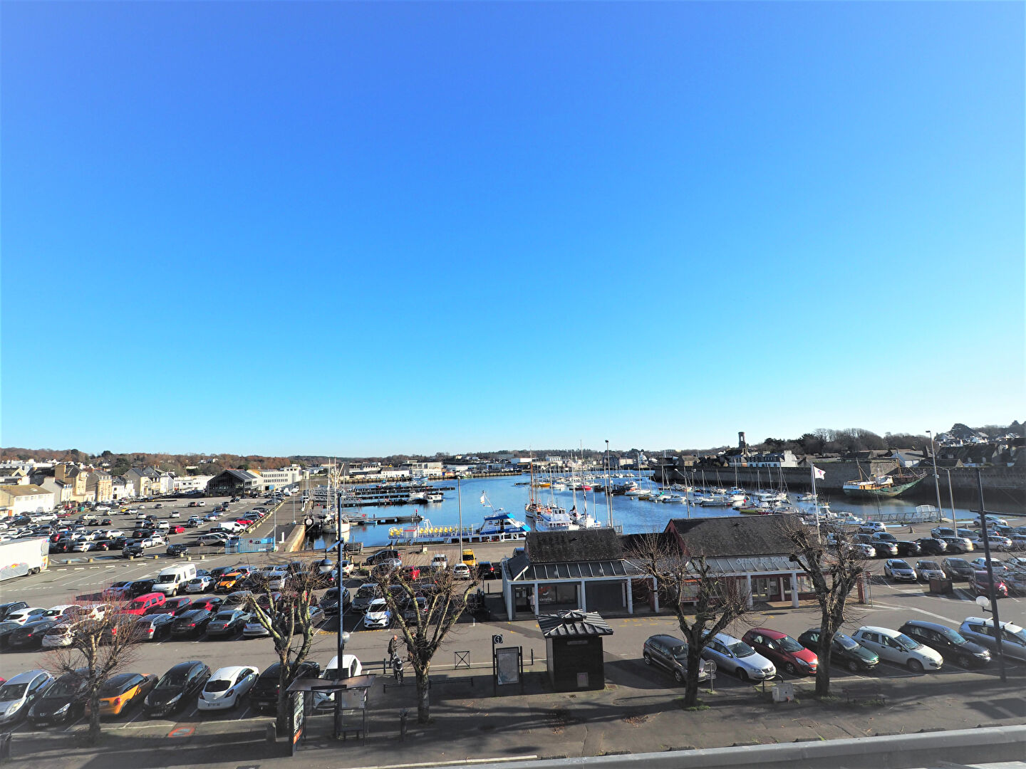 CONCARNEAU - Vue sur le PORT de PLAISANCE - Bel Appartement  en duplex 2 pi�ces 50 m� en hyper centre !