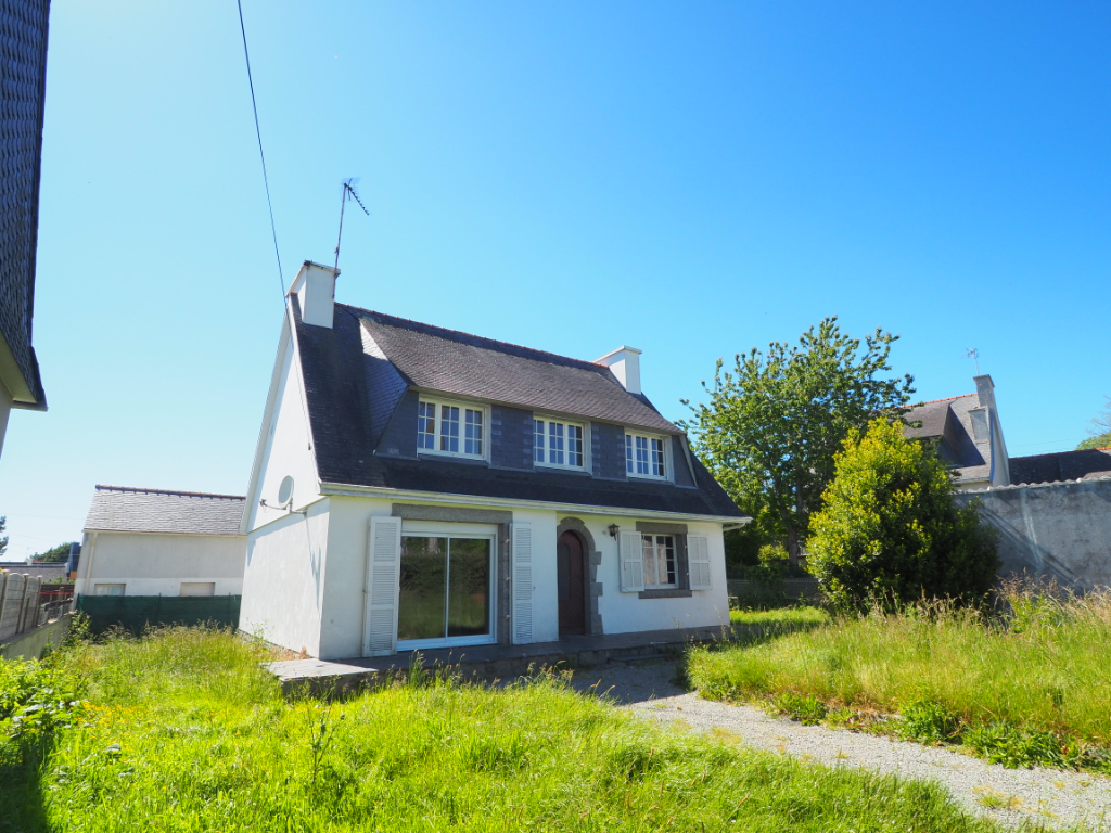 A VENDRE CONCARNEAU Maison  de 5 pi�ces ,117 m�, avec un terrain de 452 m�
