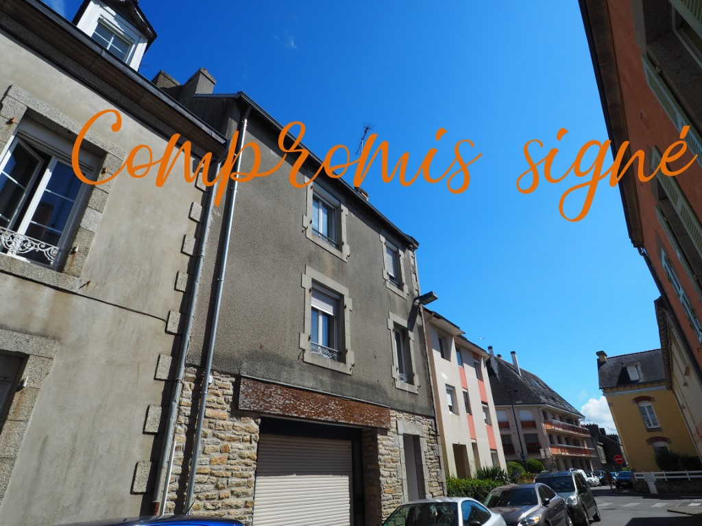 EXCLUSIVIT�  A VENDRE CONCARNEAU Maison de Ville T6 - 177m� avec Tr�s grand Garage