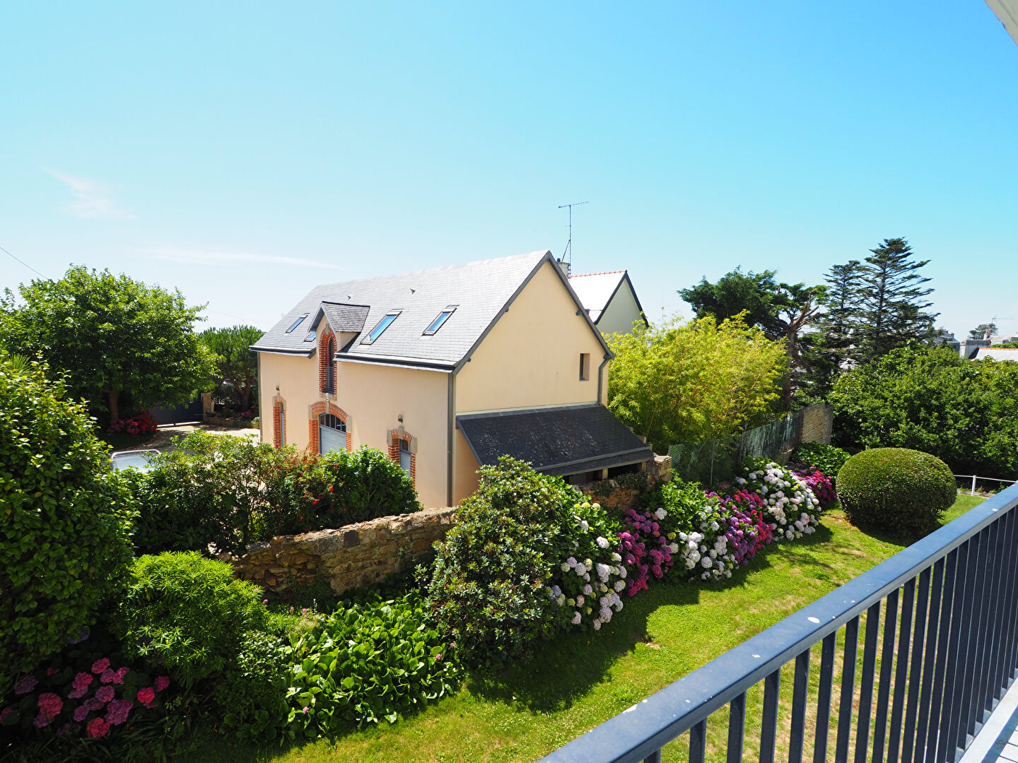 Concarneau Centre-Ville - Studio de 35 m�  en arri�re Corniche avec Balcon et Cave