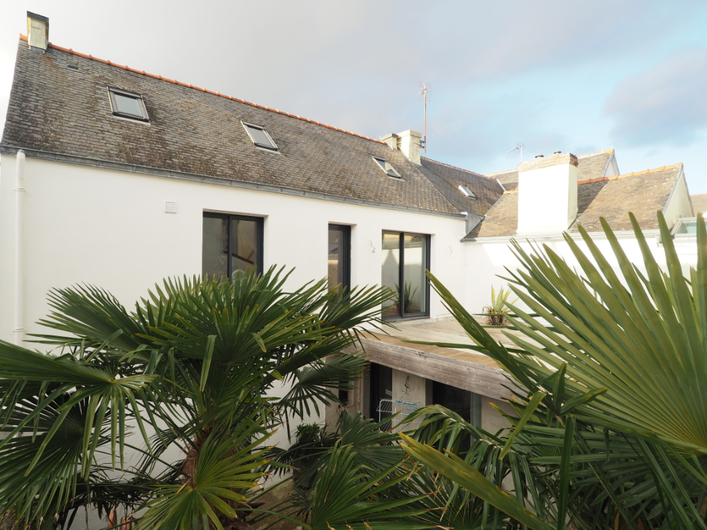 � Vendre � Concarneau dans le quartier Historique du Passage - Maison de 102 m� avec Cour et terrasse