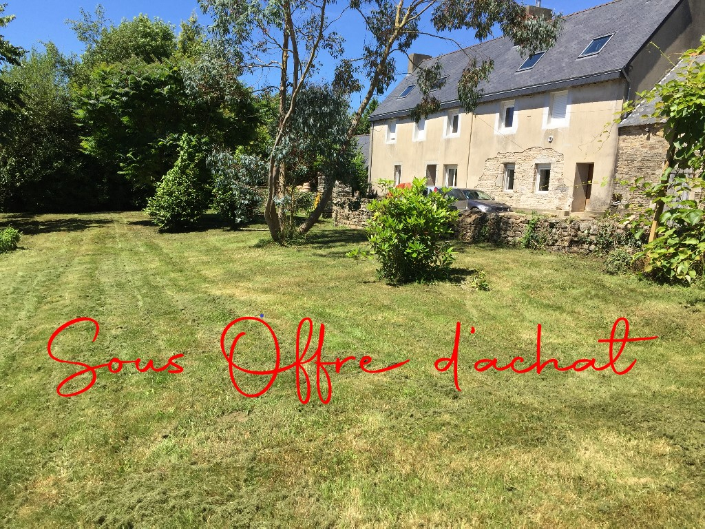� Vendre - MELGVEN - Campagne Concarnoise, Corps de Ferme 8 pi�ces, 248m� sur parcelle de 1690m� , 2 g�tes