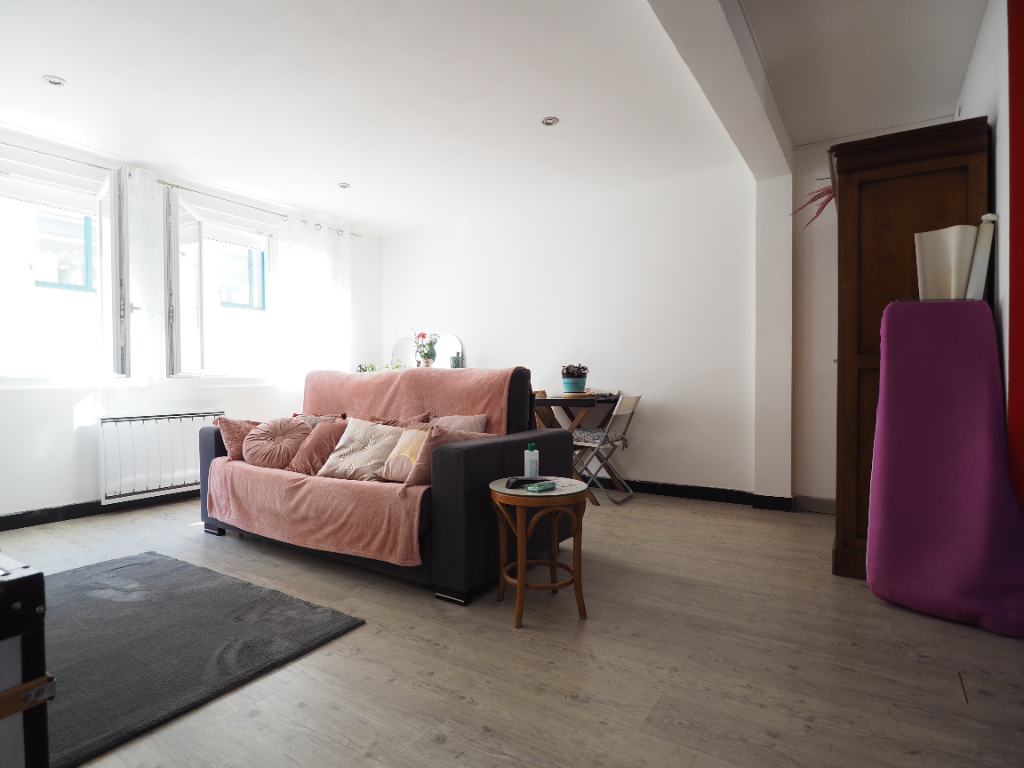 EXCLUSIVIT� AGENCE - Plein Centre ville - Appartement Concarneau 1 pi�ce(s) 33.84 m2 avec locataire en place