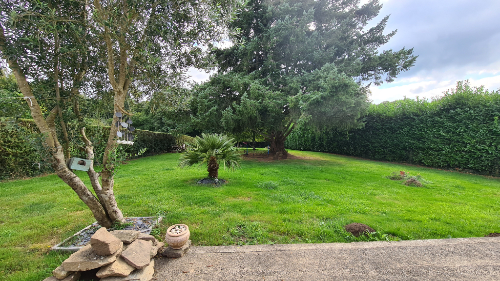 EXCLUSIVIT� AGENCE - Melgven - � Vendre Maison 4 pi�ces de 88m�, 2 chambres et un bureau