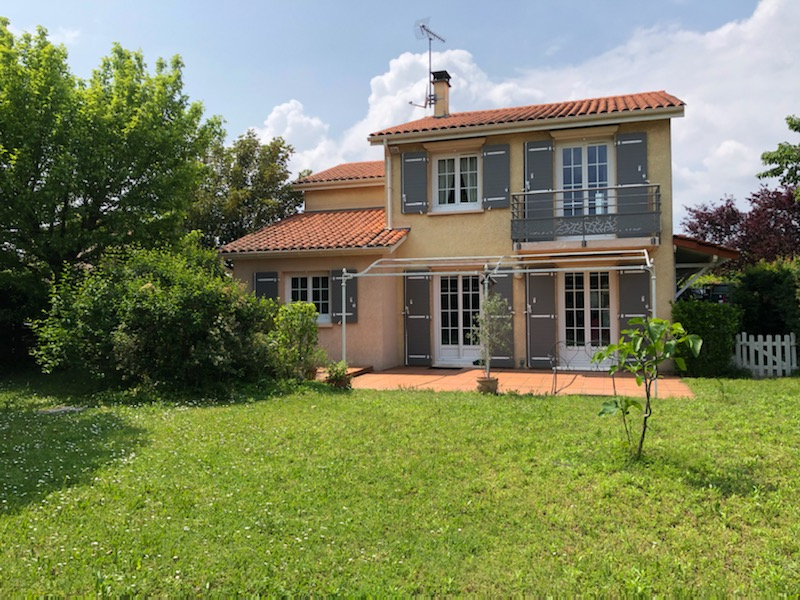 EXCLUSIVIT� AGENCE - � Vendre � Genas - Maison Familiale T5 de 128 m� sur un terrain clos de 614 m�
