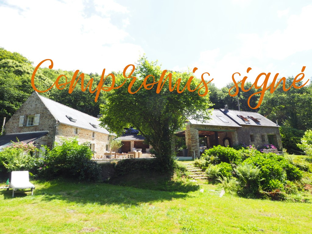 Ancien Moulin - ensemble de b�timents de 4 Maisons d'habitation Melgven 12 pi�ce(s) 310 m2