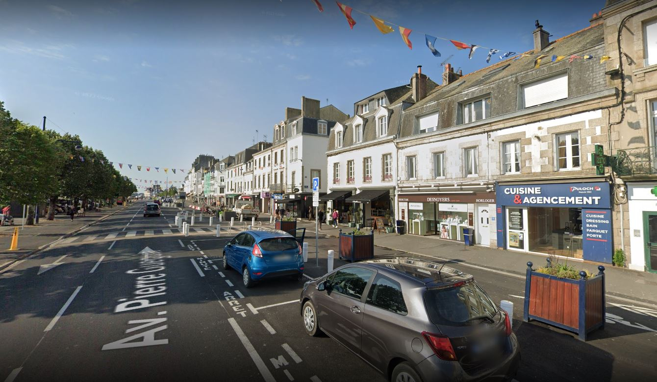 CONCARNEAU - Centre-Ville - Cession de bail pour un local Commercial de 60 m2 avec r�serve