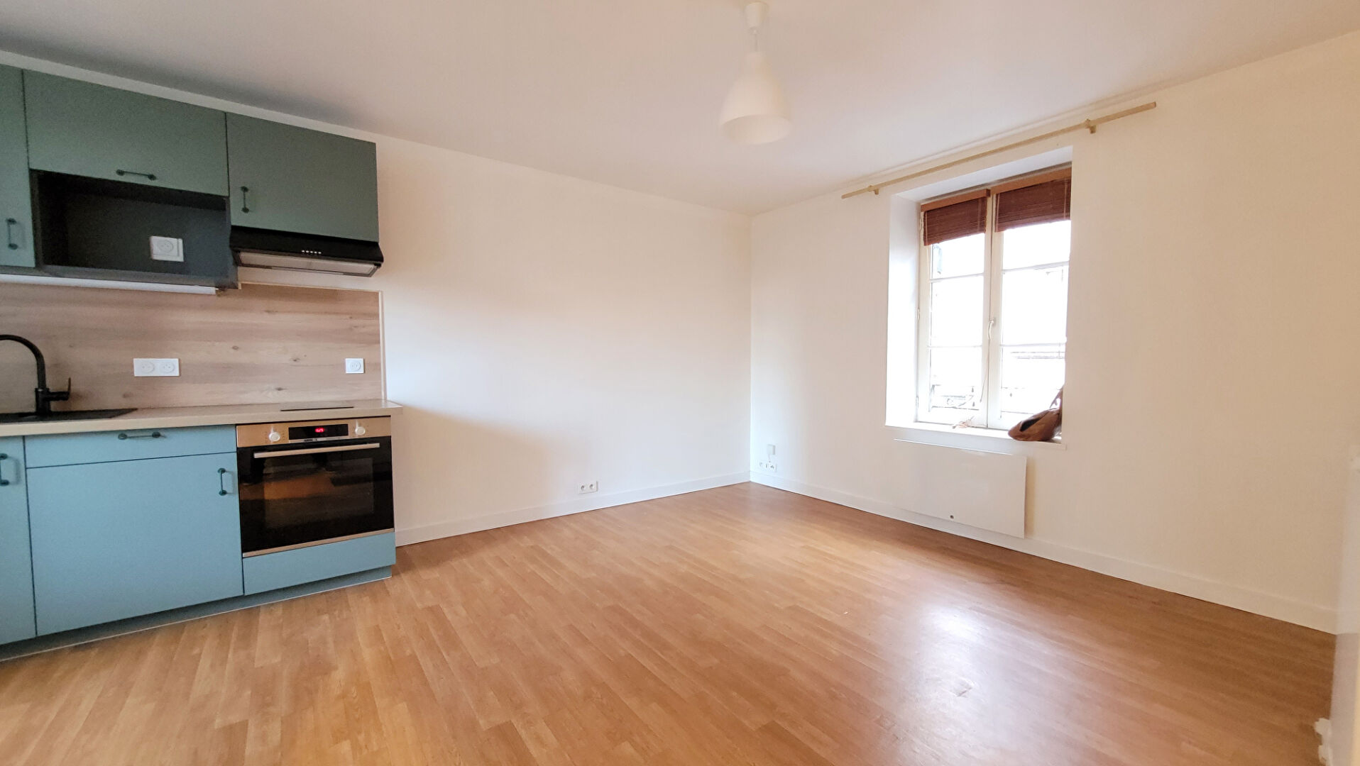 � Louer, centre-Ville  - Appartement Concarneau 1 pi�ce(s) 23.06 m2