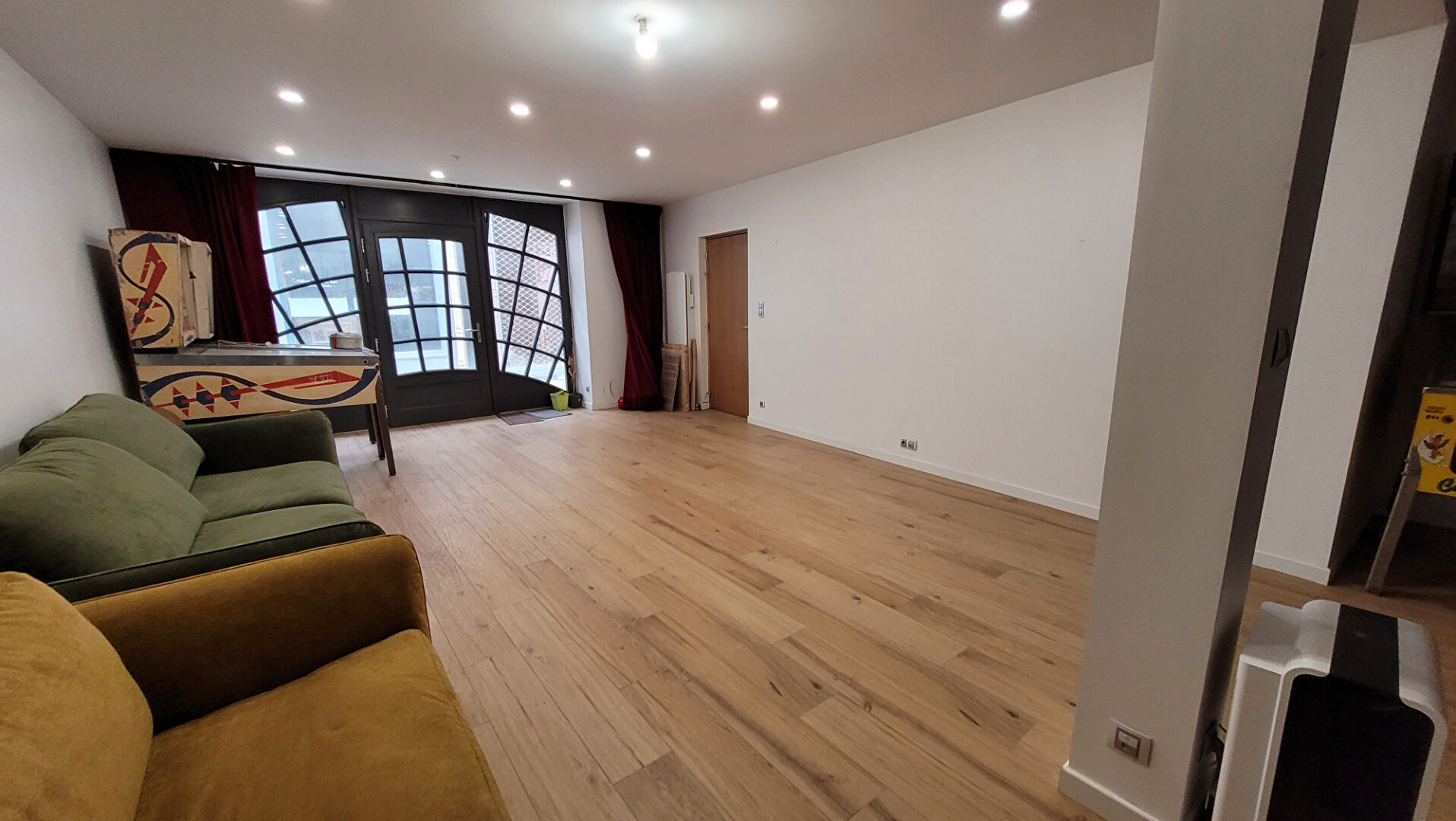 EXCLUSIVIT� AGENCE DU QUAI - Local commercial  en plein centre de Concarneau offrant une surface de 117 m�