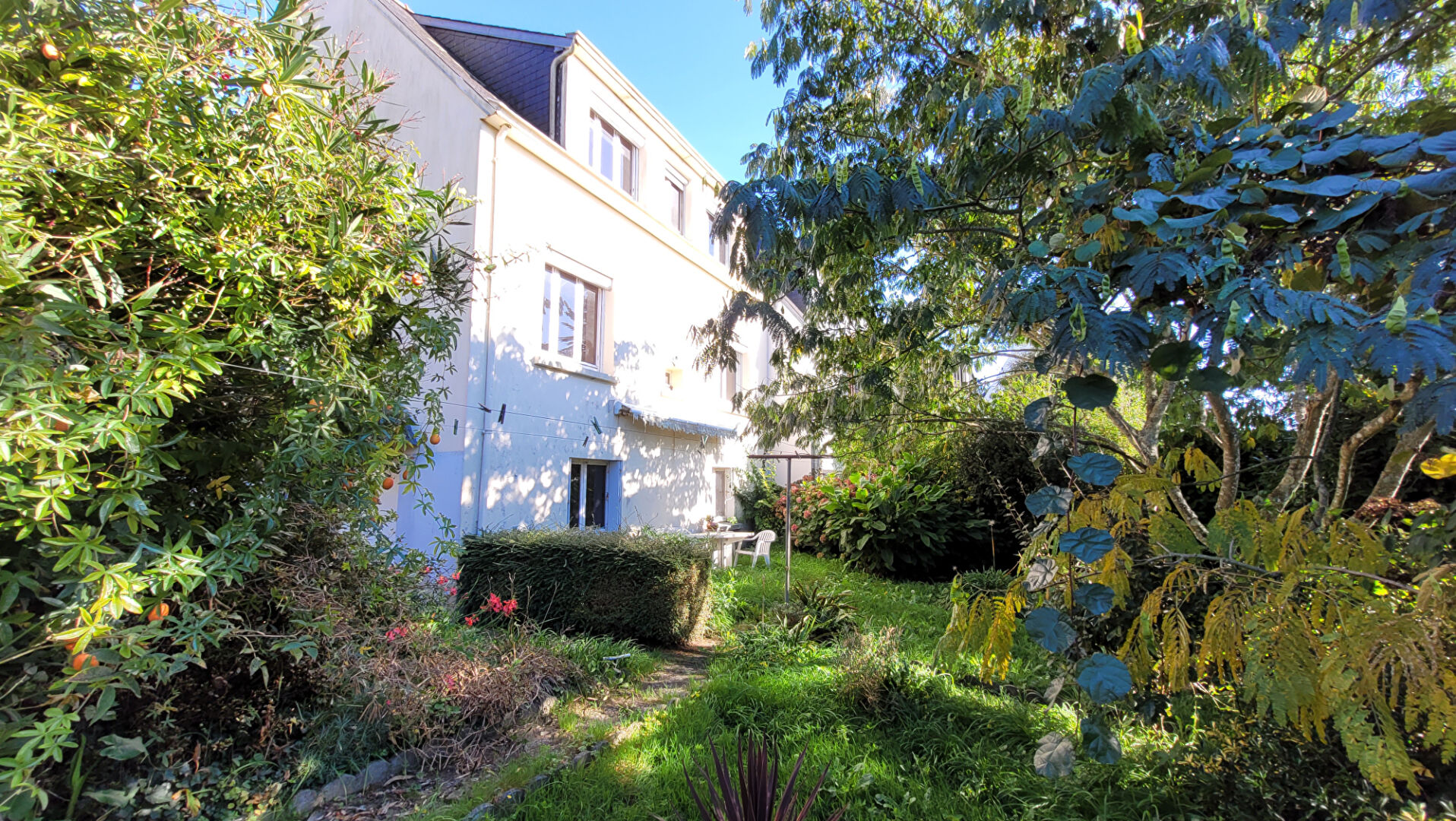 A vendre Maison familiale � r�nover avec chambre au rez-de-chauss�e - Concarneau, quartier calme proche des Sables-Blancs et du Dorlett